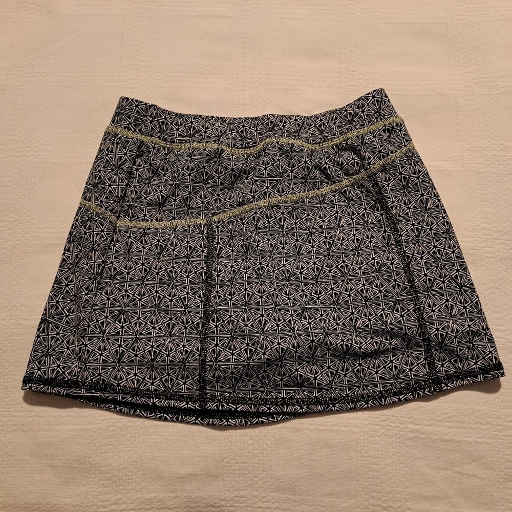 L.L. Bean girls size 8 Athletic Trail Skirt skort, EUC
